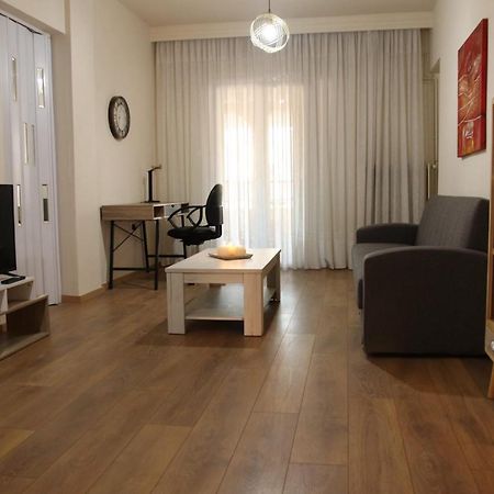 Nikis Apartment Larissa Exteriör bild